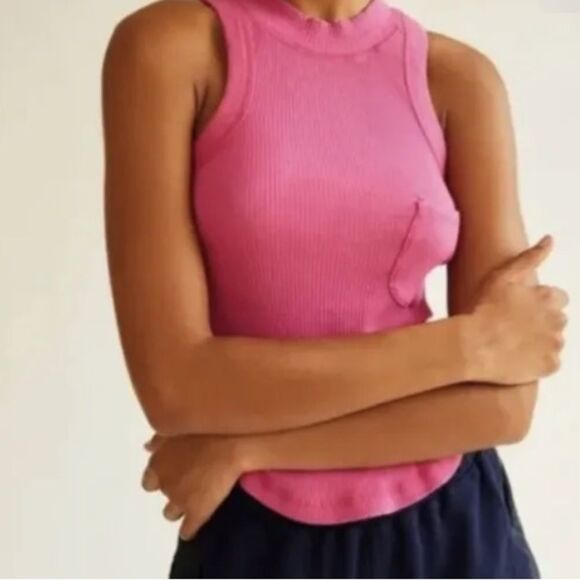 FREE PEOPLE MOVEMENT NWT SIZE SMALL CLASSIC TANK IN FUCHSIA FLIRT RIBBED KNIT - Picture 1 of 7